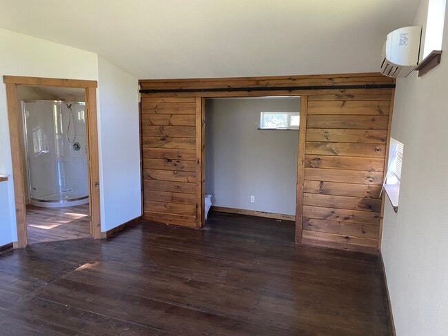 Building Photo - 616 Nancy Ln