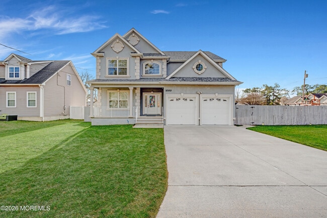 Building Photo - 1000 Eighth Ave