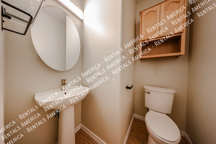 Building Photo - 17219 N 19th Run