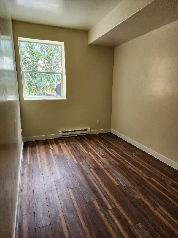 Building Photo - 311 S Main St