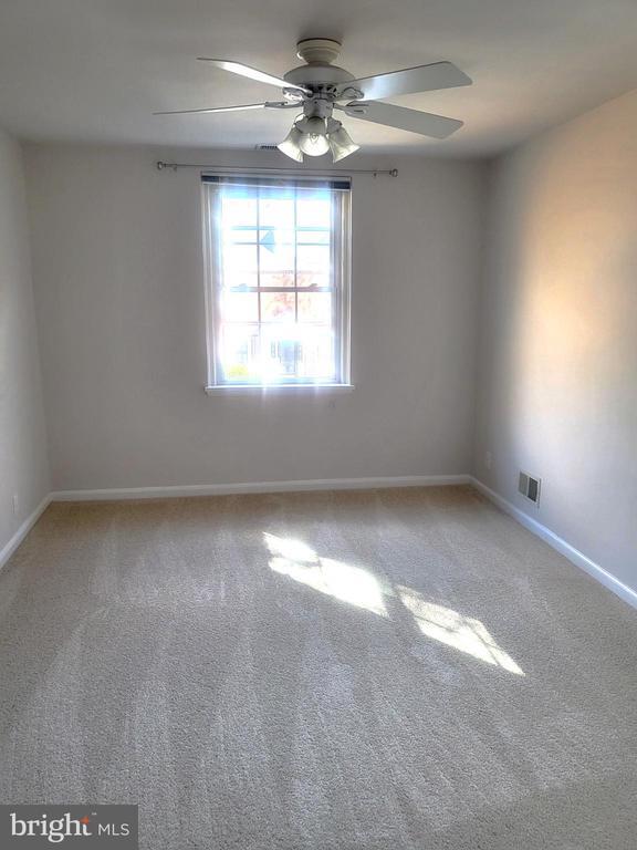 Building Photo - 3279 S Stafford St