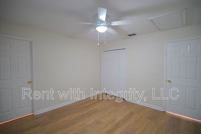 Building Photo - 4434 Gearhart Rd