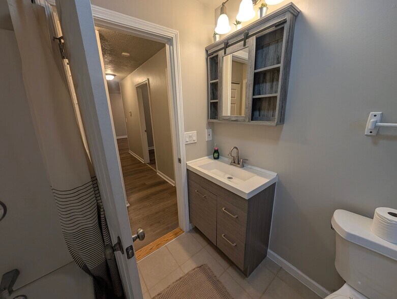 Building Photo - 799 Gates Ave