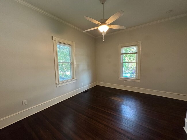 Building Photo - North AVL - Updated Spacious 2/2 Home