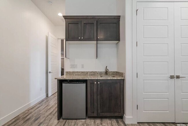 Building Photo - PETS ALLOWED!  Spacious & Modern 3-Bedroom Home for Rent Near Sand Hollow Reservoir