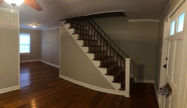 Building Photo - Great location in Garden District seconds from Downtown and LSU.