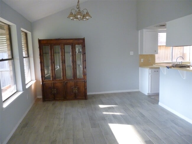 Building Photo - 2822 Mesquite Dr