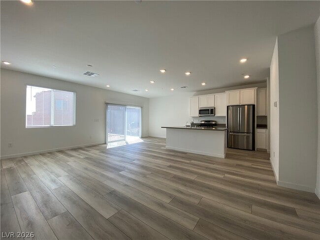 Building Photo - 9583 Noah Pointe Ave