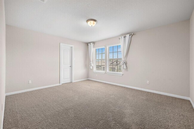 Building Photo - 83 Prospector Ln