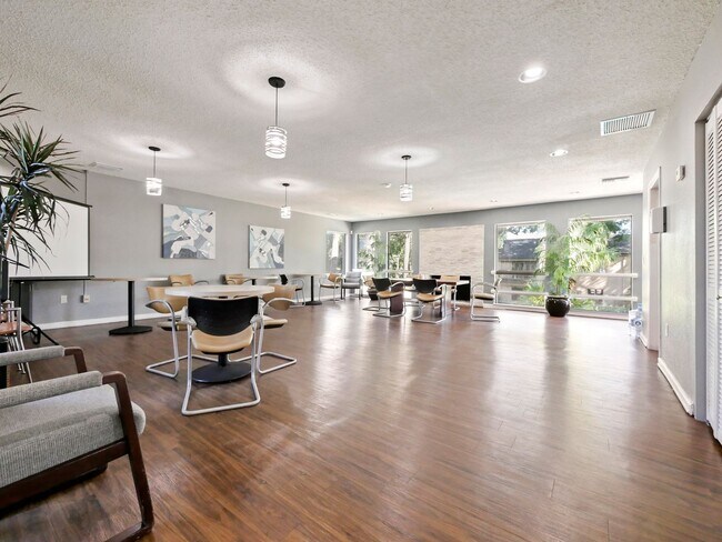 Building Photo - $1,199 |1 bedroom 1.5 bath town home style...