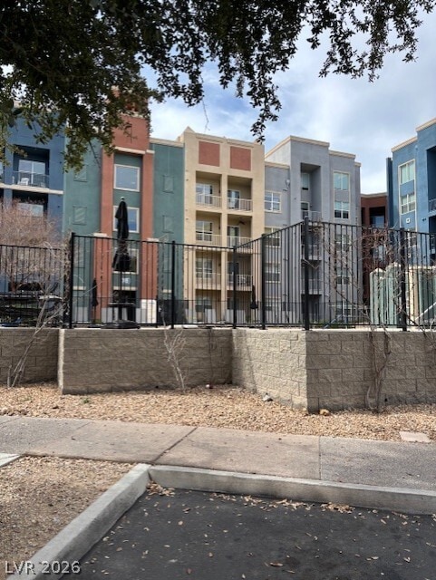 Building Photo - 38 E Serene Ave