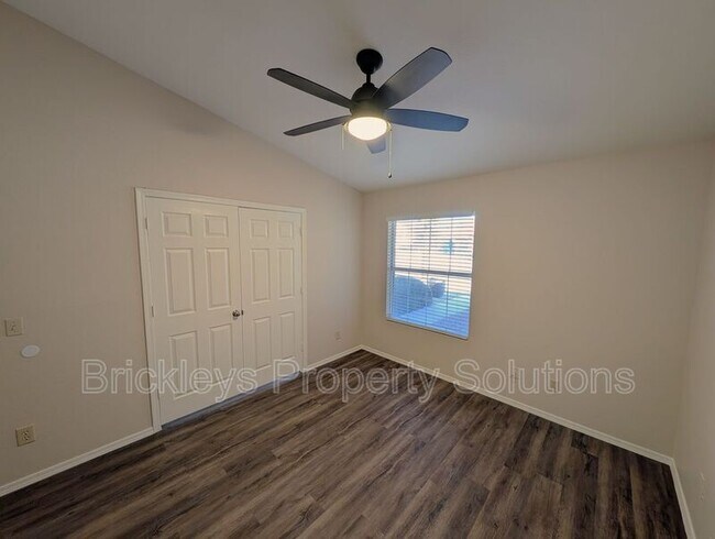 Building Photo - 618 W Tumbleweed Rd