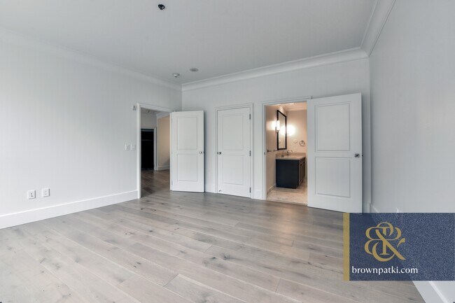 Building Photo - 680 Market St