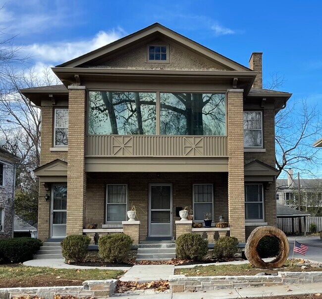 Building Photo - 227 Sycamore Rd