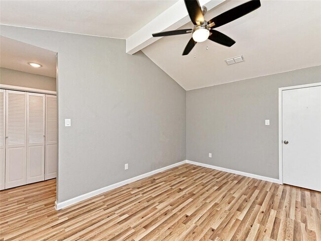 Building Photo - 4004 Jaffna Cove