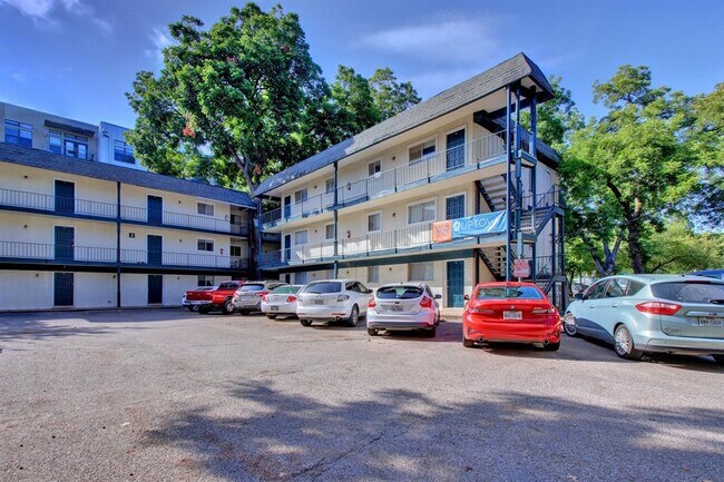 Building Photo - 1725 Toomey Rd