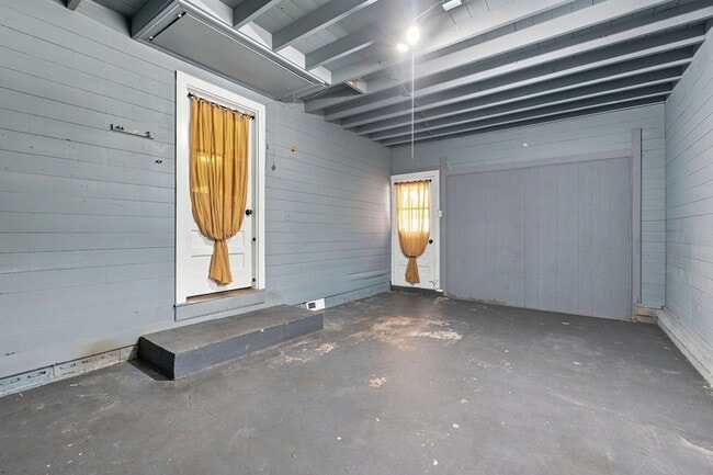 Building Photo - 122 Hammond Ave