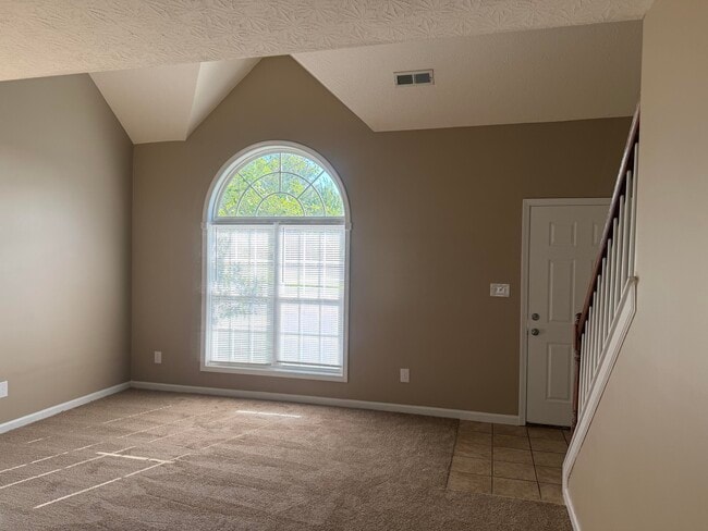 Building Photo - 969 Sugarbush Trail