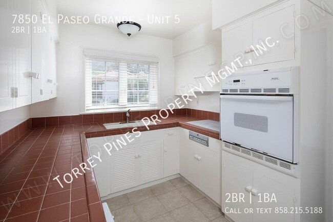 Building Photo - *OPEN HOUSE: 3/15 11:30AM-12:30PM* La Joll...