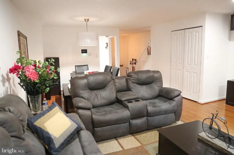 Building Photo - 2809 Beckon Dr