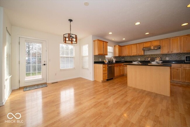 Building Photo - 3473 Millbrae Dr