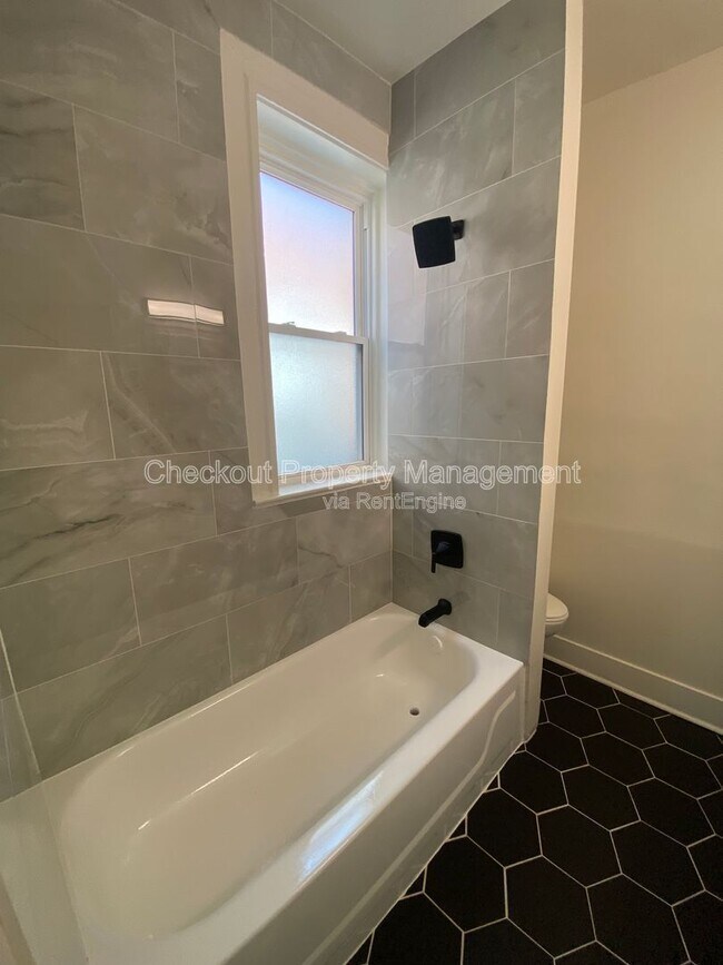 Building Photo - 6436 Idaho Ave