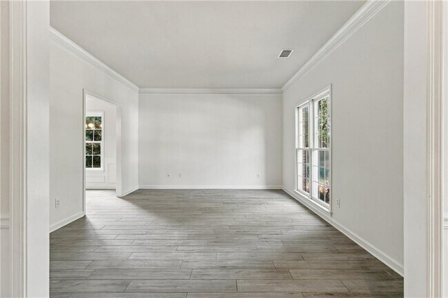 Building Photo - 2280 Orleans Ave