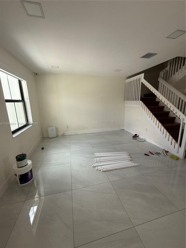 Building Photo - 11128 W 32nd Ln