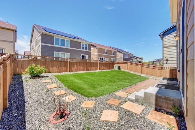 Building Photo - $3,325 - 3 Bed, 3 Bath Home in Centennial ...