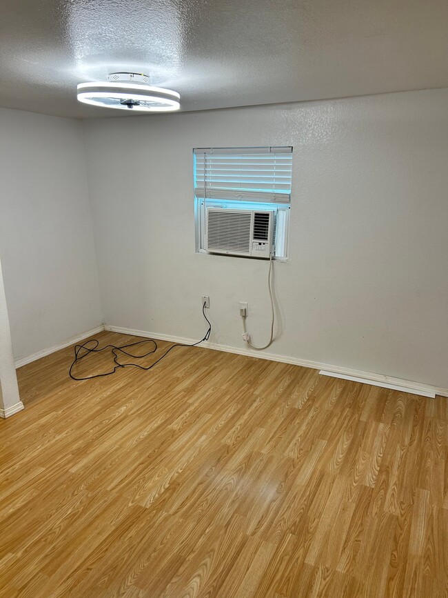 Building Photo - 21401 W Hammond Dr