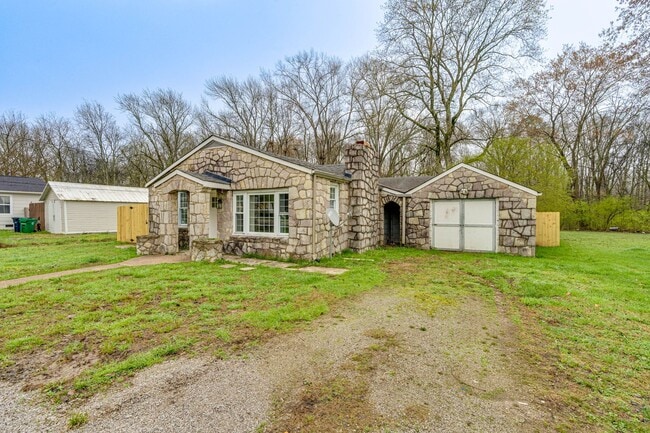 Building Photo - Two Bedroom Home For Rent