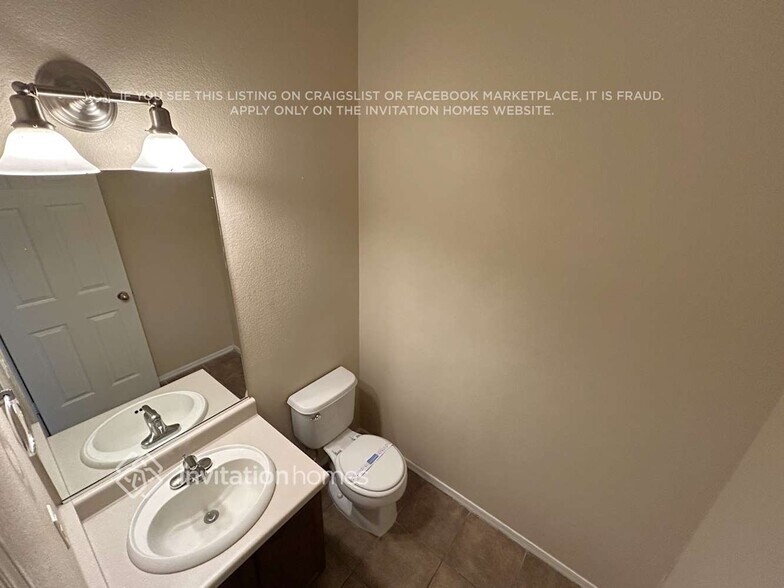 Building Photo - 6322 W Constance Way