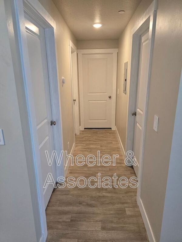 Building Photo - 154 7th St