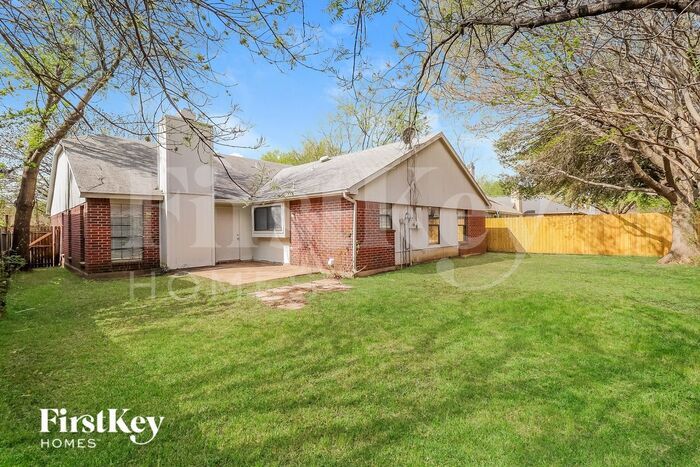 Building Photo - 3008 Clovermeadow Dr