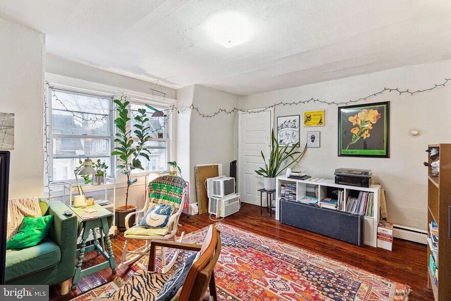 Building Photo - 4819 Walton Ave