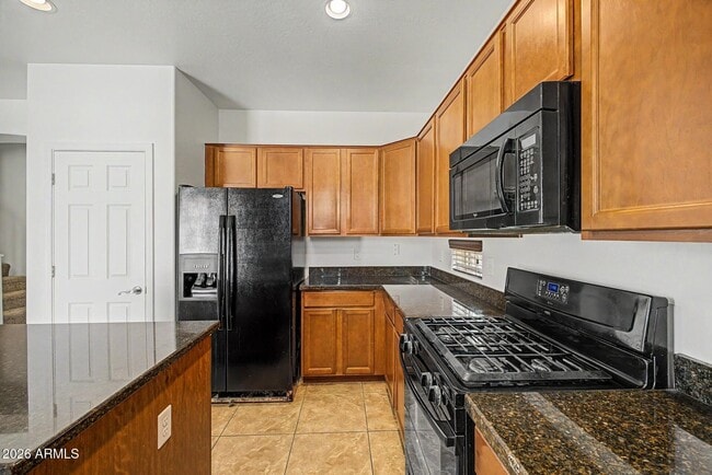 Building Photo - 15102 W Westview Dr