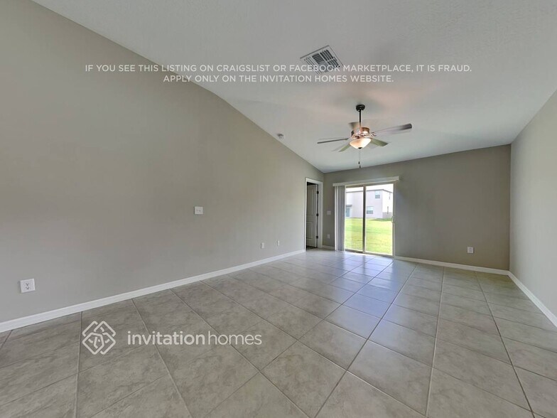 Building Photo - 2219 Jungle Dr