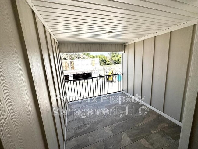 Building Photo - 823 S Amarillo Ave