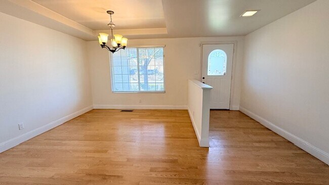 Building Photo - Charming and Move-in Ready, 4BD/2BA, Single-Story Home in Twin Creeks South Estates, San Ramon- A...
