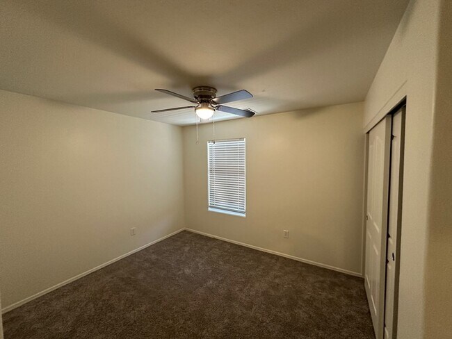 Building Photo - 7044 S Brickellbush Ln