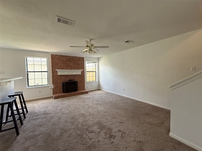 Building Photo - 13834 Trumpetvine St