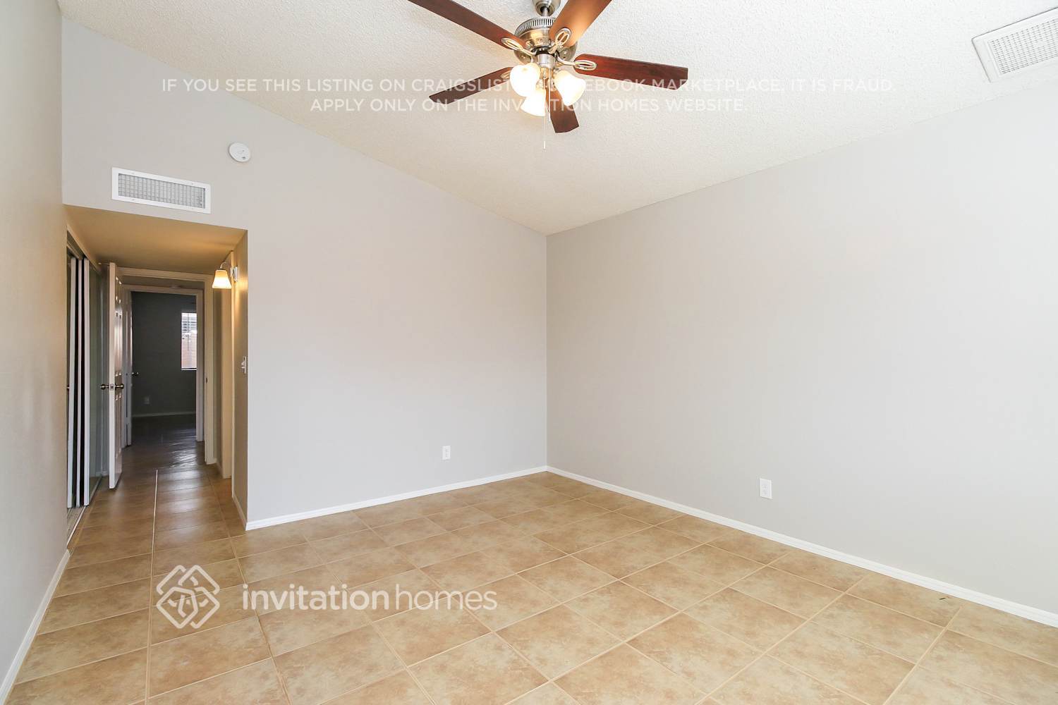 Building Photo - 1701 N Pleasant Dr