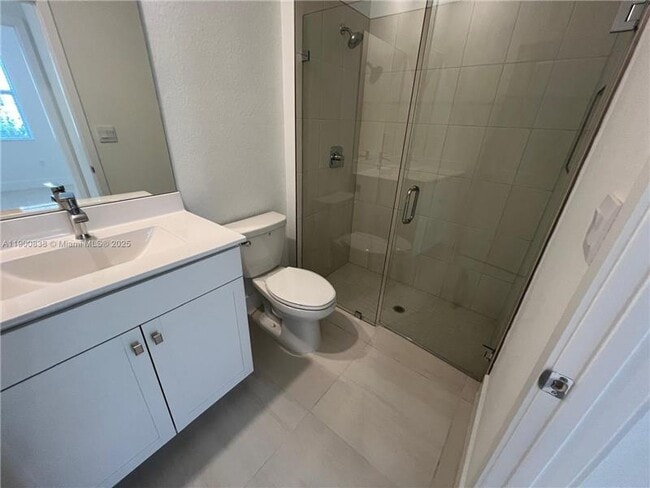 Building Photo - 136 SW 170th Ave