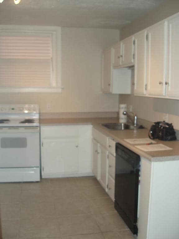 Building Photo - 3226 Bryant St