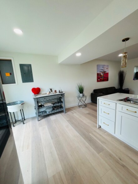 Building Photo - 13355 Jasper Ct