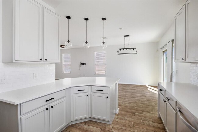 Building Photo - 8909 Winter Haven Rd