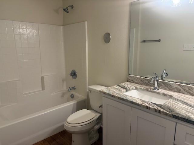 Building Photo - 1509 Lakeview Dr