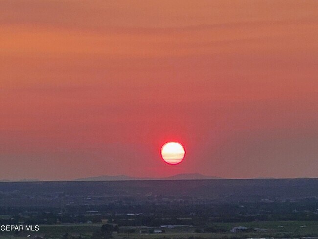 Building Photo - 7381 Black Mesa Dr