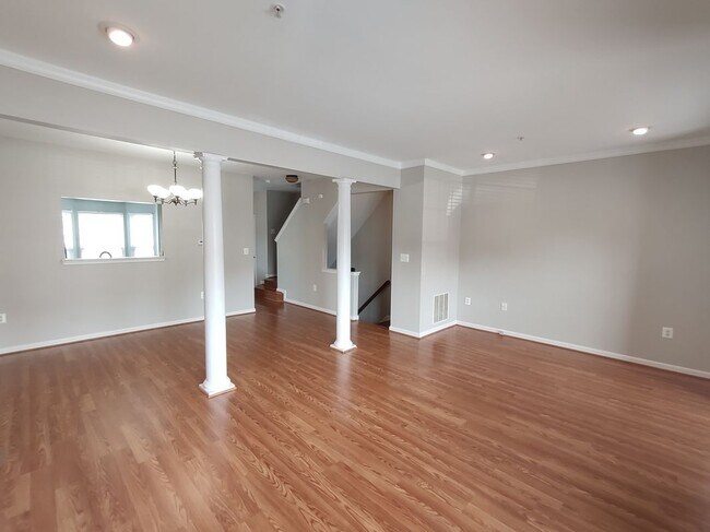 Building Photo - 5317 Seahorse Pl