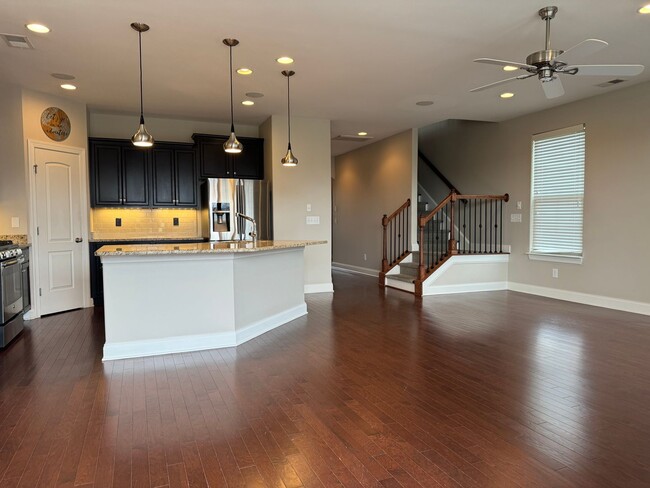 Building Photo - Luxury Townhome at The Enclave at Harpeth ...